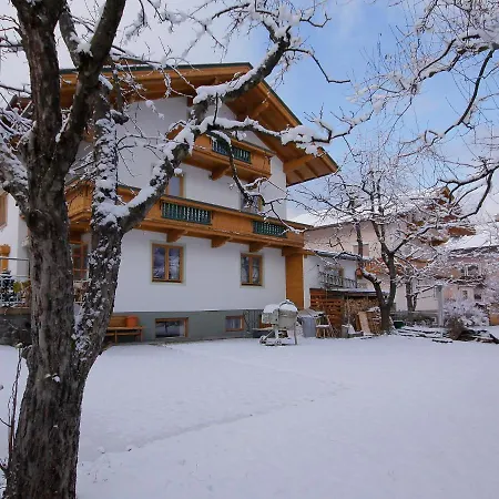 Elfriede.1 Apartman Ried im Zillertal